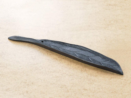 Iwachu Black Leaf Incense Holder 21.5x3.5cm Nambu Ironware 30967-Kiichin - The #1 Place for Japanese Goods in Your Hand!
