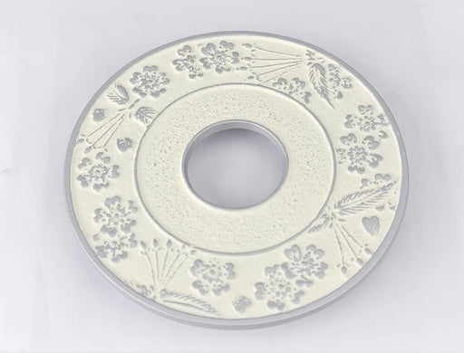 Iwachu Kamashiki Sakura Large Silver Linen 13.5cm Nambu Ironware Stand-Kiichin - The #1 Place for Japanese Goods in Your Hand!