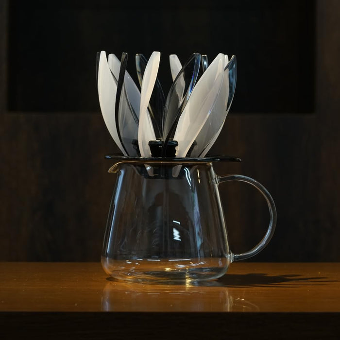 Hario V60 Suiren 02 Dripper Black and White 1-4 Cups Coffee 2024 Edition-Kiichin - The #1 Place for Japanese Goods in Your Hand!