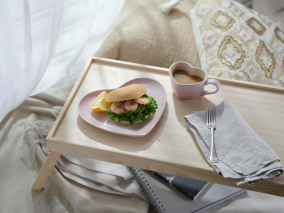 Le Creuset Sphere Heart Plate 9.1 Inch Shell Pink Heat and Cold Resistant Le Creuset