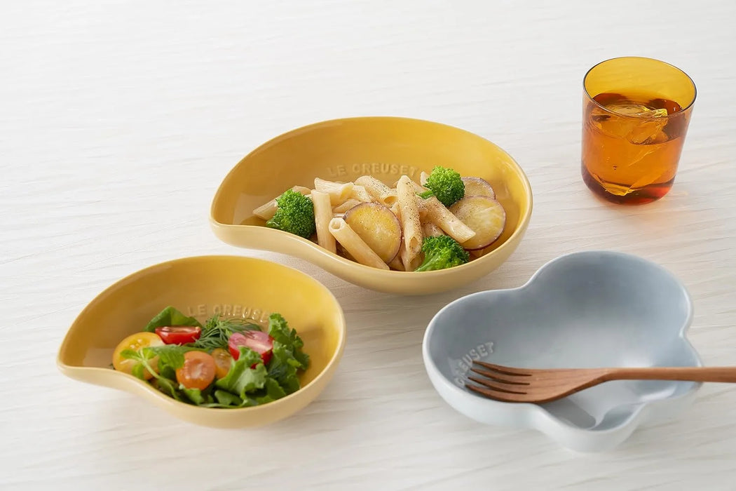 Le Creuset Sphere Leaf Dish Small Quince Yellow Heat and Cold Resistant Microwave Oven Safe Le Creuset