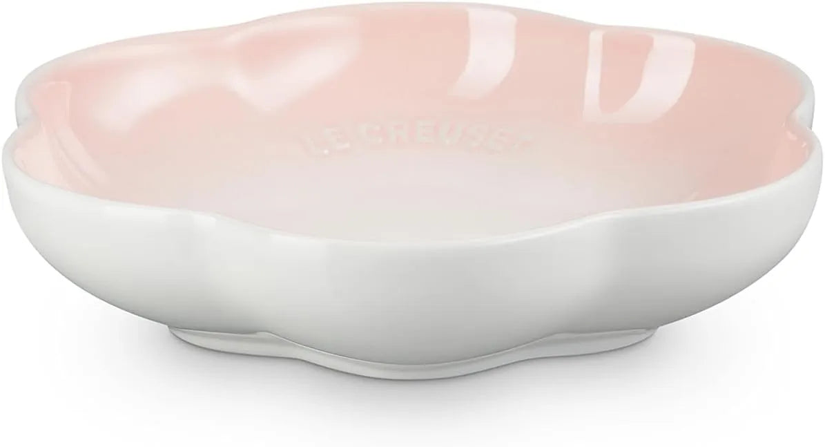 Le Creuset Sphere Round Flower Dish Medium Powder Pink Heat Resistant Microwave Oven Safe by Le Creuset